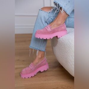 Portland Leather Patina Zoe Chunky Penny Loafers – Size 8 – Pink Suede